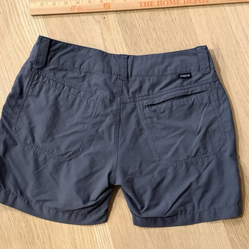 Patagonia Women’s Borderless Shorts Size 4 Gray Hiking Lightweight Outdoors